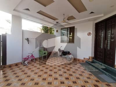 Ready To Buy A Corner House 7 Marla In Wapda Town Phase 2 - Block R