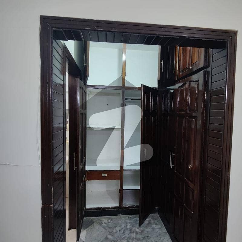 E11/4 Near Double Road Muree Facing Beautifully Uper Portion Solid Door &Cabud Gas Bijli Metr Sprate Proper 3 Bed +4 Bath Tvl Kitchen Srvant +bath Sprate Gate E11/4 Near Double Road Muree Facing Beautifully Uper Portion Solid Door &Cabud Gas Bijli Metr Sprate Proper 3 Bed +4 Bath Tvl Kitchen Srvant +bath Sprate Gate