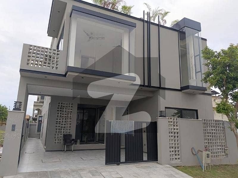 ٹاپ سٹی 1 اسلام آباد میں 5 کمروں کا 10 مرلہ مکان 5.65 کروڑ میں برائے فروخت۔