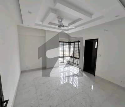 3200 Square Feet Spacious Flat Available In Askari 5 - Sector J For Sale