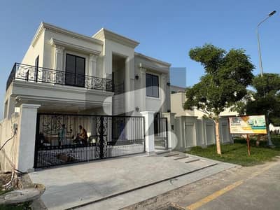 Majestic 1 Kanal Victorian-Style House for Sale in Sector M Timeless Elegance Awaits! Majestic 1 Kanal Victorian-Style House for Sale in Sector M Timeless Elegance Awaits!