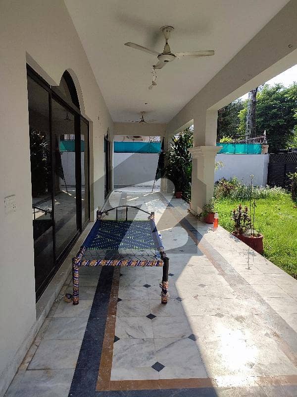 ایف ۔ 10 اسلام آباد میں 4 کمروں کا 1 کنال مکان 3.5 لاکھ میں کرایہ پر دستیاب ہے۔ ایف ۔ 10 اسلام آباد میں 4 کمروں کا 1 کنال مکان 3.5 لاکھ میں کرایہ پر دستیاب ہے۔