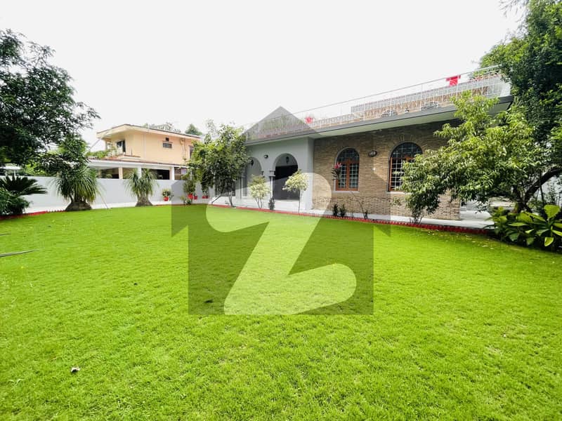 ای ۔ 7 اسلام آباد میں 5 کمروں کا 2 کنال مکان 9.0 لاکھ میں کرایہ پر دستیاب ہے۔ ای ۔ 7 اسلام آباد میں 5 کمروں کا 2 کنال مکان 9.0 لاکھ میں کرایہ پر دستیاب ہے۔