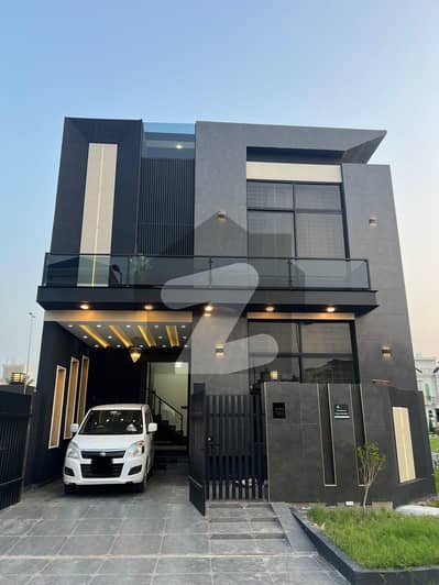 5.5 Marla Corner Modern House Quality Construction For Sale in Citi Housing !