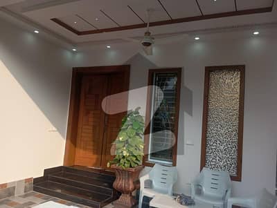 10 MARLA BRAND NEW LUXURY HOUSE FOR SALE