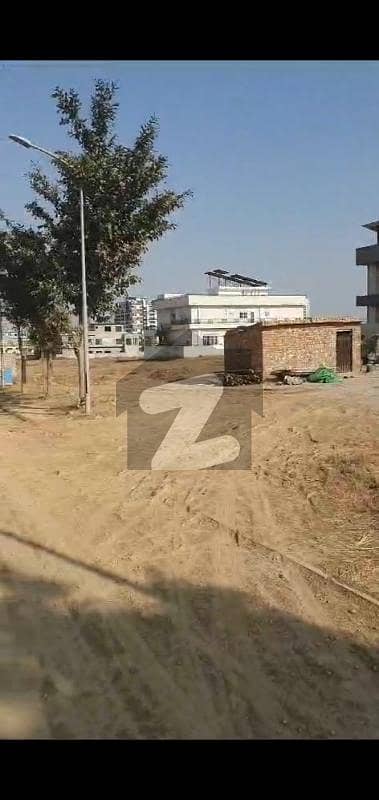 ٹاپ سٹی 1 - بلاک بی ٹاپ سٹی 1,اسلام آباد میں 1 کنال رہائشی پلاٹ 2.35 کروڑ میں برائے فروخت۔