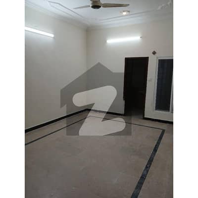 گرین ایونیو اسلام آباد میں 5 کمروں کا 10 مرلہ مکان 1.7 لاکھ میں کرایہ پر دستیاب ہے۔
