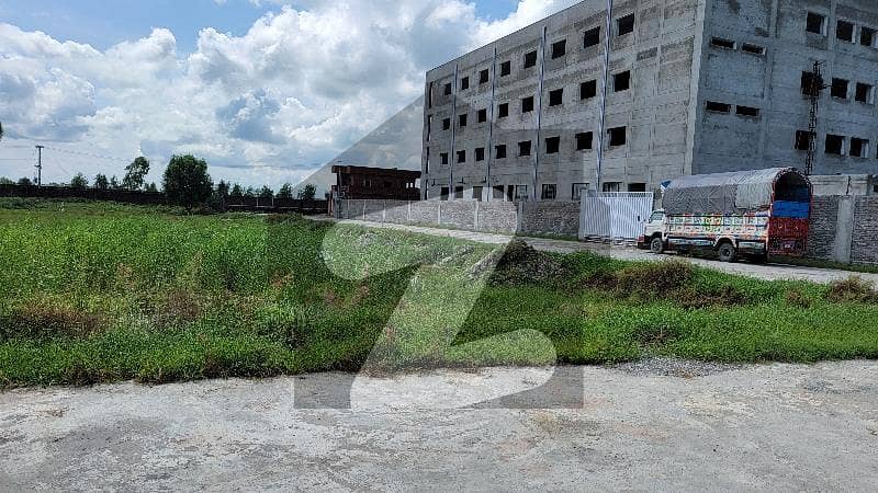 فیروزپور روڈ لاہور میں 8 کنال صنعتی زمین 7.75 کروڑ میں برائے فروخت۔