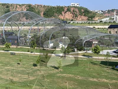 ڈی ایچ اے فیز 4 - سیکٹر سی ڈی ایچ اے ڈیفینس فیز 4,ڈی ایچ اے ڈیفینس,اسلام آباد میں 1 کنال رہائشی پلاٹ 2.95 کروڑ میں برائے فروخت۔