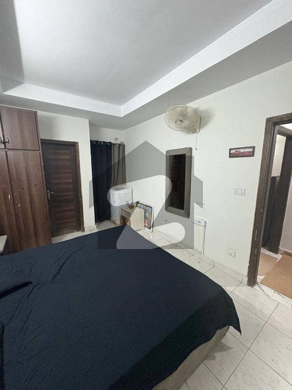 1100 Square Feet Flat For Sale In E-11 1100 Square Feet Flat For Sale In E-11