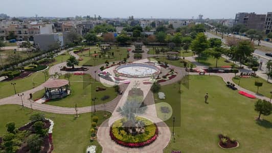 Prime location near to park plot in dha 9 town Prime location near to park plot in dha 9 town