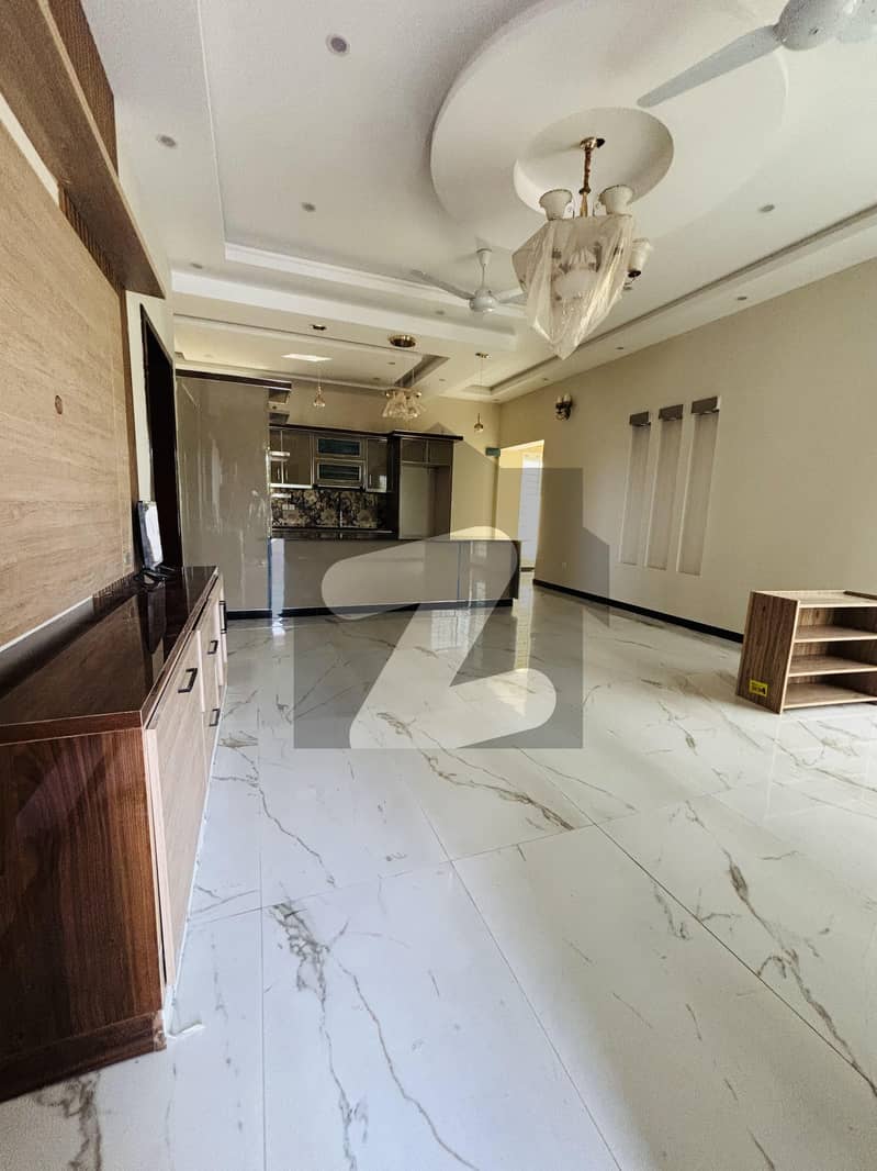 ڈی ایچ اے ڈیفینس فیز 2 ڈی ایچ اے ڈیفینس,اسلام آباد میں 6 کمروں کا 1 کنال مکان 10.0 کروڑ میں برائے فروخت۔ ڈی ایچ اے ڈیفینس فیز 2 ڈی ایچ اے ڈیفینس,اسلام آباد میں 6 کمروں کا 1 کنال مکان 10.0 کروڑ میں برائے فروخت۔