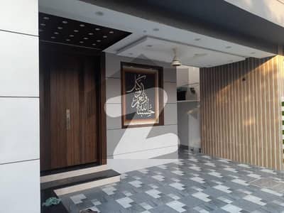 10 Marla Slightly Used House For Sale Near Canal Near All Facilities