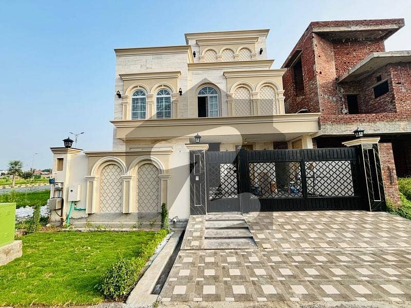 Prime Location Royal Palm City - Block L House Sized 10 Marla For sale Prime Location Royal Palm City - Block L House Sized 10 Marla For sale