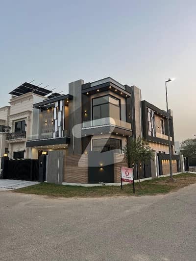 12 Marla Corner House for Sale Royal Orchard, Multan Located in Royal Orchard Multan,