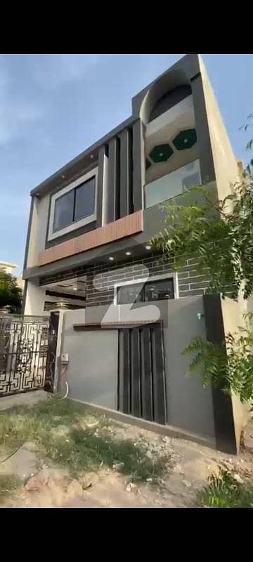 رائل آرچرڈ ملتان پبلک سکول روڈ,ملتان میں 4 کمروں کا 5 مرلہ مکان 1.69 کروڑ میں برائے فروخت۔