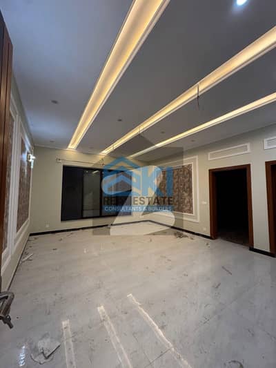 10 Marla House for Sale | finishing stages | Luxury house | Regi model town .
