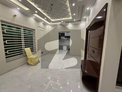 5 MARLA BRAND NEW ULTRA MODERN TRIPPLE STORY HOUSE UP FOR SALE 60 FEET ROAD IN VENUS HOUSING SCHEME FEROZE PUR ROAD LHR.