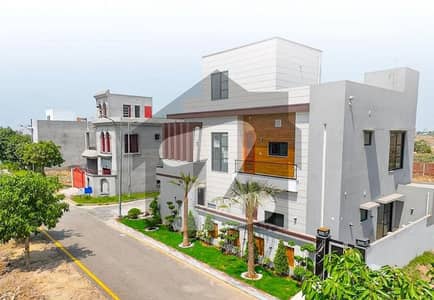 5-MARLA POSSESSION AVALIABLE PLOT MOST BEAUTIFUL PRIME LOCATION FOR SALE IN NEW LAHORE CITY