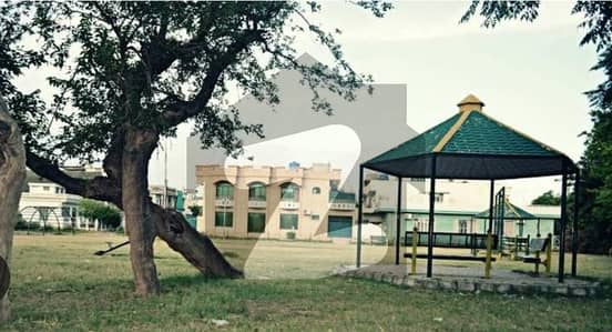 8 Marla House
