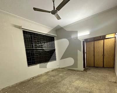 Johar Town 12 Marla House Up For rent