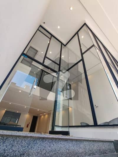 8 Marla Building For Rent