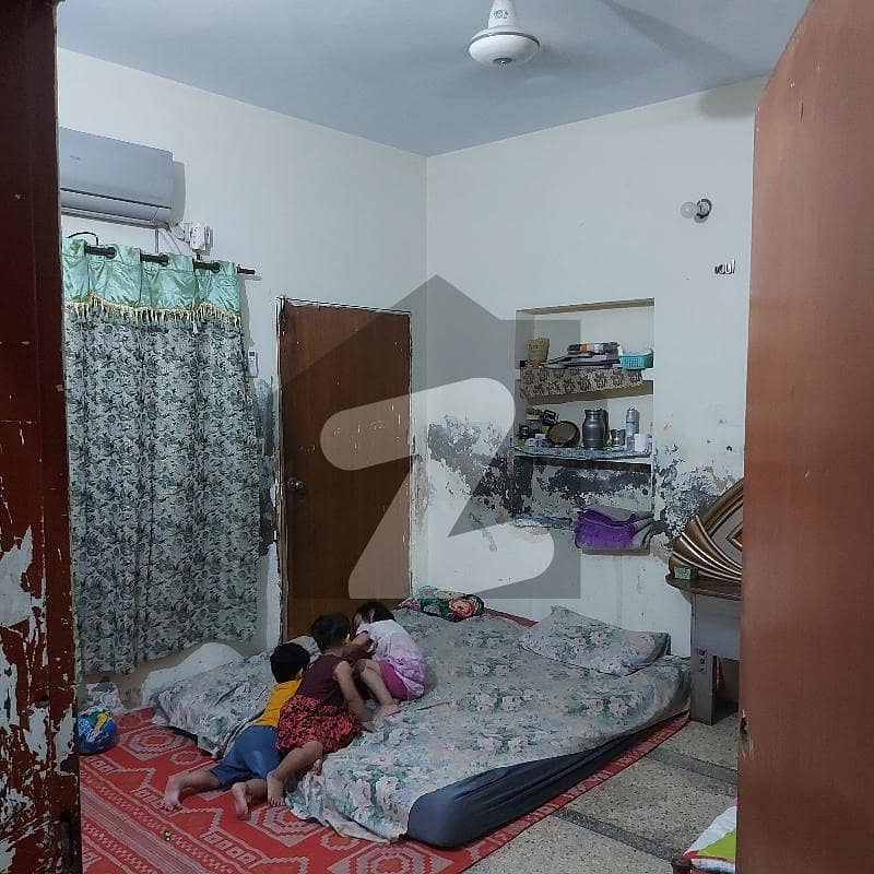 Saprate 3 Bed 2 Washroom Kitchen Ground Portion Saprate 3 Bed 2 Washroom Kitchen Ground Portion