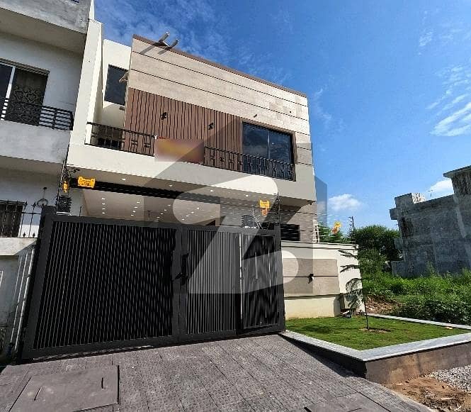 5 Marla Brand New House For Sale