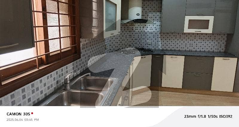 ڈی ایچ اے فیز 6 ڈی ایچ اے ڈیفینس,کراچی میں 6 کمروں کا 1 کنال مکان 4.25 لاکھ میں کرایہ پر دستیاب ہے۔ ڈی ایچ اے فیز 6 ڈی ایچ اے ڈیفینس,کراچی میں 6 کمروں کا 1 کنال مکان 4.25 لاکھ میں کرایہ پر دستیاب ہے۔