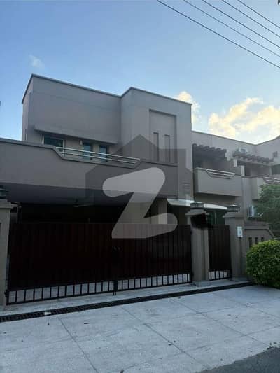 14 MARLA EXCLUSIVE HOUSE, INTERIOR FULLY RENOVATED JUST LIKE MODERN HOUSE