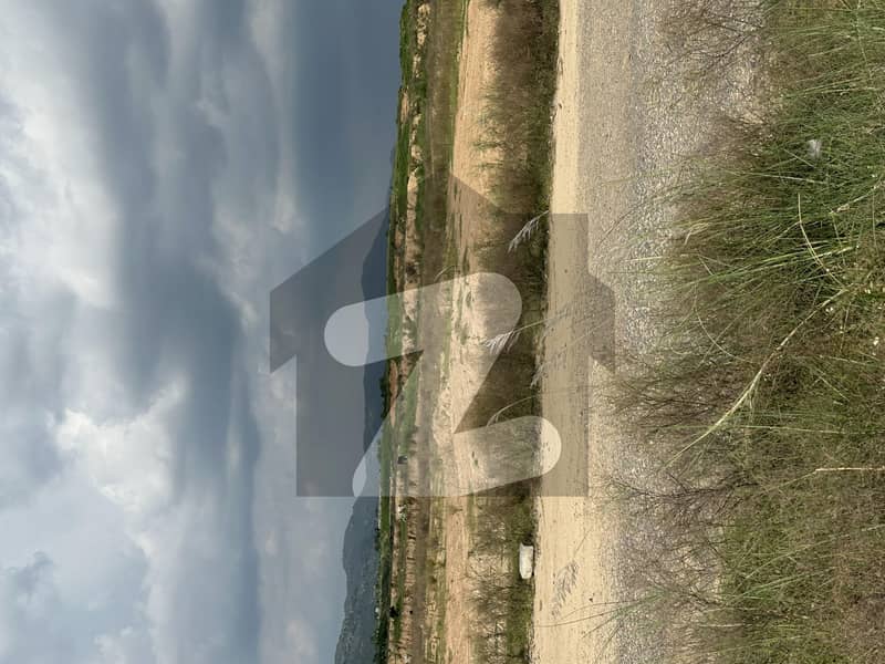 سی سوالہ اسلام آباد میں 1 کنال رہائشی پلاٹ 2.6 کروڑ میں برائے فروخت۔ سی سوالہ اسلام آباد میں 1 کنال رہائشی پلاٹ 2.6 کروڑ میں برائے فروخت۔