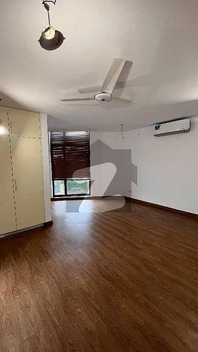 F-6 Luxurious House For Rent.