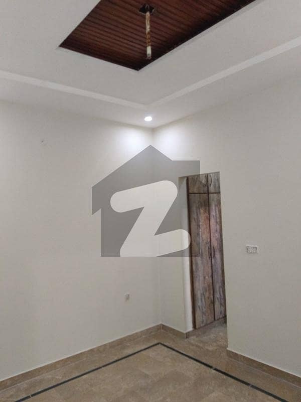 الحمرا ٹاؤن لاہور میں 2 کمروں کا 5 مرلہ بالائی پورشن 48.0 ہزار میں کرایہ پر دستیاب ہے۔ الحمرا ٹاؤن لاہور میں 2 کمروں کا 5 مرلہ بالائی پورشن 48.0 ہزار میں کرایہ پر دستیاب ہے۔