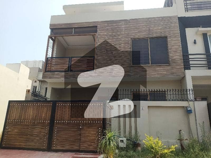 ڈی ۔ 12 اسلام آباد میں 3 کمروں کا 4 مرلہ مکان 1.1 لاکھ میں کرایہ پر دستیاب ہے۔