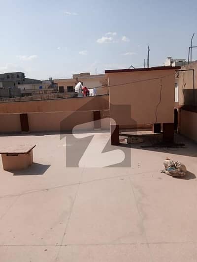 پی ڈبلیو ڈی ہاؤسنگ سکیم اسلام آباد میں 5 کمروں کا 10 مرلہ مکان 3.45 کروڑ میں برائے فروخت۔