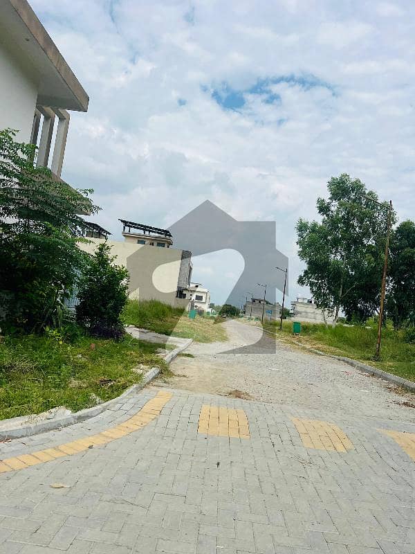 D17/1 Extension 10 Marla Sunface Plot Available For Sale