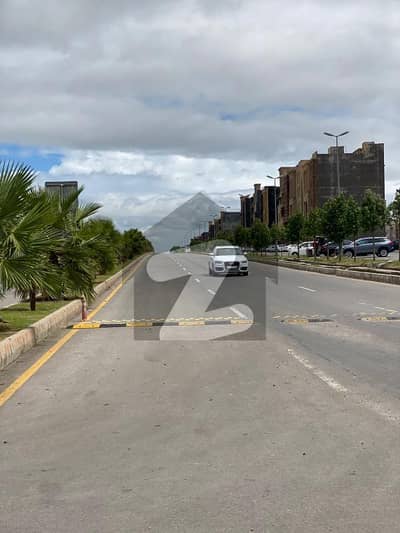 بحریہ ٹاؤن فیز 8 ۔ سیکٹر ایف - 1 بحریہ ٹاؤن فیز 8,بحریہ ٹاؤن راولپنڈی,راولپنڈی میں 1 کنال رہائشی پلاٹ 1.5 کروڑ میں برائے فروخت۔