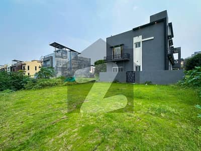 10 Marla Modern House Overseas 2 Bahria Town Phase 8