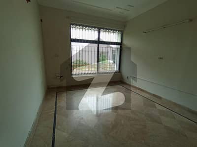 House In G-10/4 For sale
