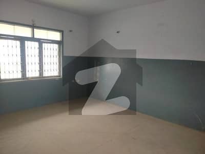 Prime Location House Of 120 Square Yards Available In North Karachi - Sector 8