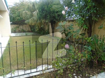 Prime Location Front Open Size 60x120=800sqyds CDA Transfer Single Owner-