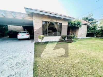 بیدیاں روڈ لاہور میں 4 کمروں کا 3 کنال فارم ہاؤس 5.9 کروڑ میں برائے فروخت۔