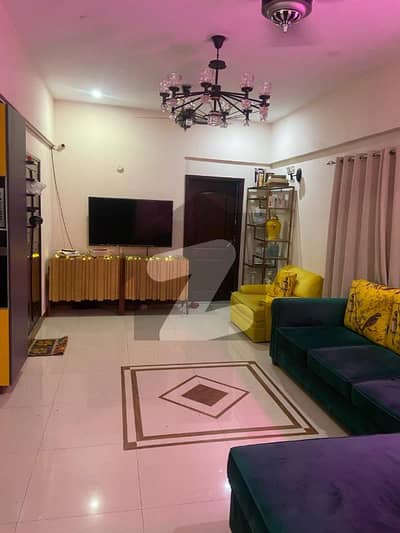 ڈی ایچ اے فیز 7 ڈی ایچ اے ڈیفینس,کراچی میں 3 کمروں کا 8 مرلہ فلیٹ 3.85 کروڑ میں برائے فروخت۔