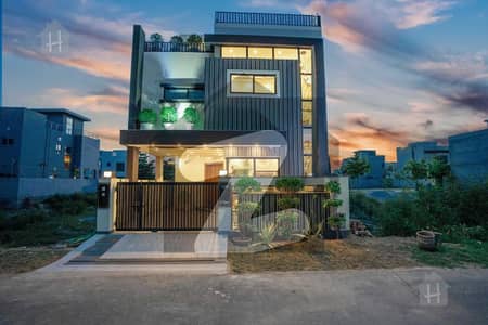 Brand New, Never-Lived-In 5 Marla Masterpiece in DHA 9 Town