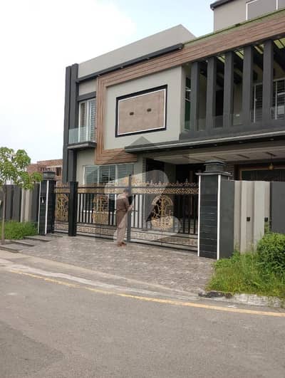 سٹی ہاؤسنگ سوسائٹی - بلاک اے ایکسٹینشن سٹی ہاؤسنگ سوسائٹی,سیالکوٹ میں 5 کمروں کا 5 مرلہ مکان 2.0 کروڑ میں برائے فروخت۔