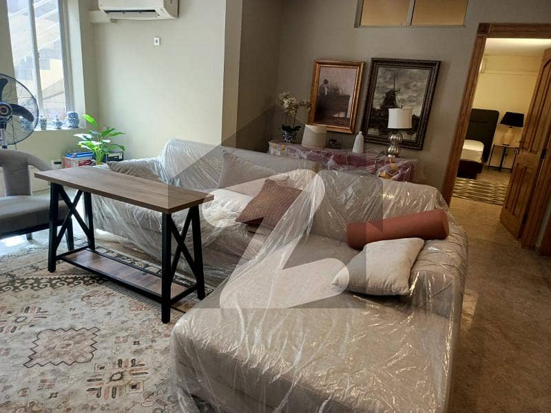 ایف ۔ 7 اسلام آباد میں 2 کمروں کا 1 کنال مکان 3.25 لاکھ میں کرایہ پر دستیاب ہے۔