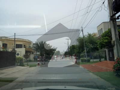 1 Kanal corner 50 Feet Road ideal location For Built Home Plot For Sale