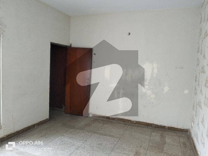 07 MARLA 2ND FLOOR EXCELLENT LOCATION 07 MARLA 2ND FLOOR EXCELLENT LOCATION