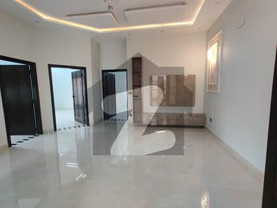 Beautiful Home For sale 10 Marla