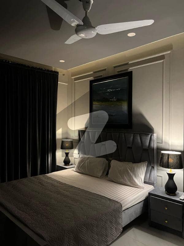 1 BED LUXURY FURNISHED FOR RANT IN GULBERG GREEN